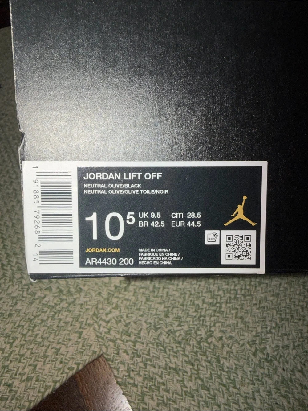Jordan Men’s Lift Off Sneakers size 10.5 new/box without lid!!